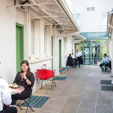 De Montparnasse 3* Paris