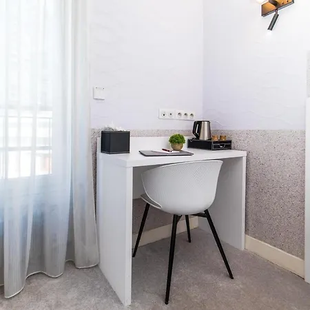 De Montparnasse 3*