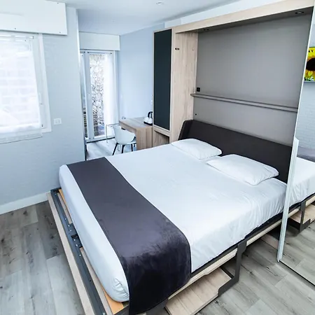 De Montparnasse 3* باريس