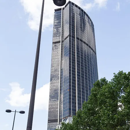 De Montparnasse ホテル パリ