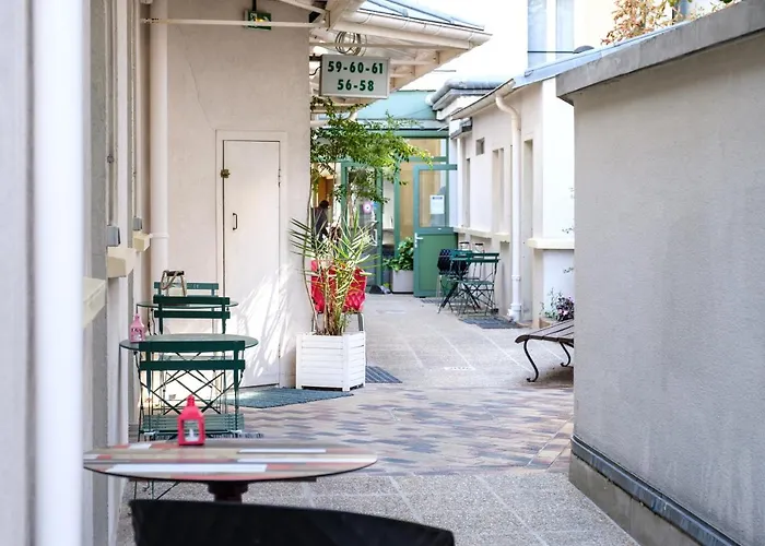 De Montparnasse Hotel 3*