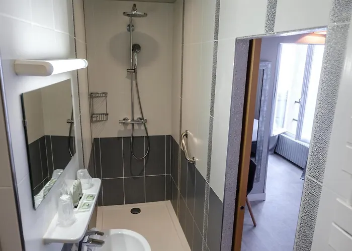 De Montparnasse Hotel 3*