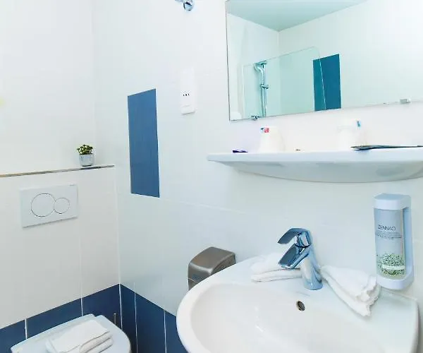 De Montparnasse Hotel