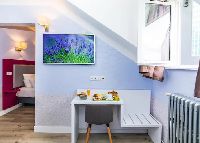 De Montparnasse Hotel